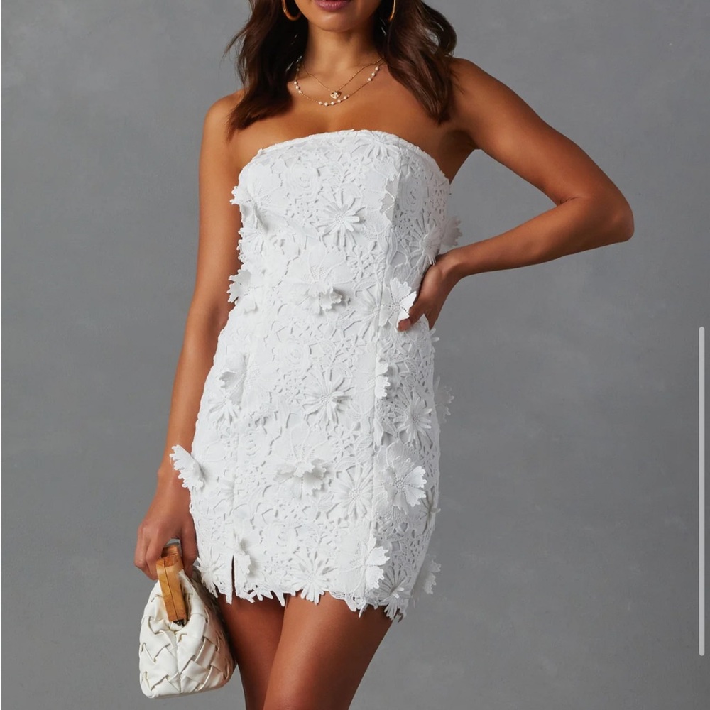 Vici White Strapless 3D Floral Lace Mini Dress